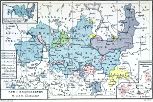 Ein detaillierter Deutschland-Karte mit der Provinz Brandenburg, die Städte, Dörfer und geografische Merkmale zeigt, zusammen mit Text, der Informationen über Provinzen und ihre Hauptstädte enthält.