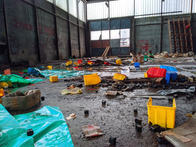 Glass Recycling Chaos: Why the District of Fürth Can't Apply Much Pressure with Full Glass Bins