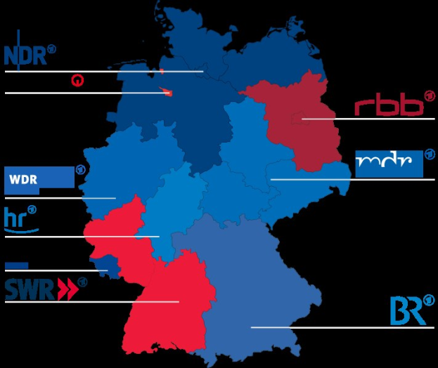 Eine Deutschlandkarte mit rot und blau hervorgehobenen Bundesländern, die die Wahlergebnisse von 2016 mit Kandidatennamen und Wahltermindetails zeigt.