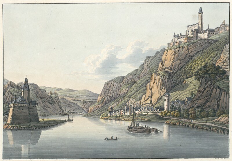 Gemälde eines Flusses mit Booten, umgeben von Hügeln, Bäumen, Gebäuden und einem bewölkten Himmel, mit "Karlsruher Schloss in Deutschland" unten.